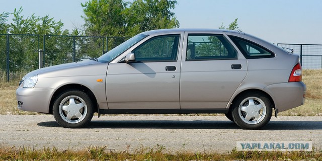"АвтоВАЗ" опубликовал фото хэтчбека Lada Granta.