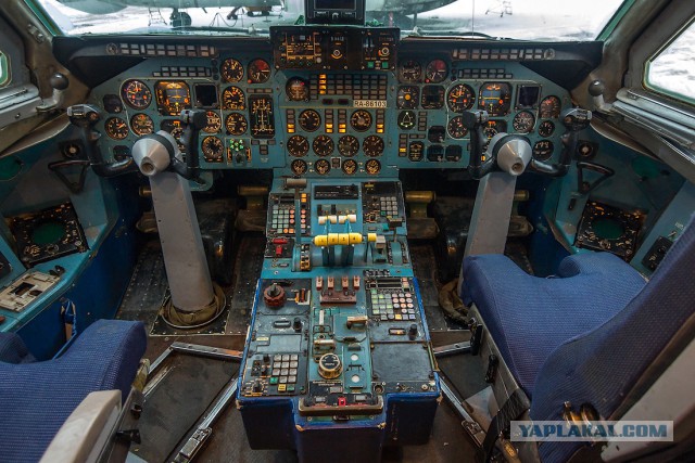 Экскурсия по советским лайнерам Ту-154 и Ил-86