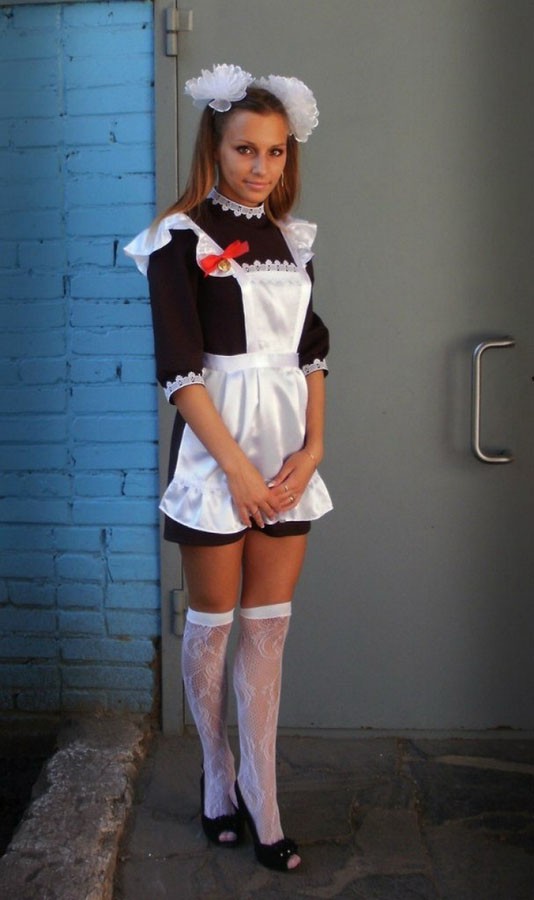 Симпатичные школьницы