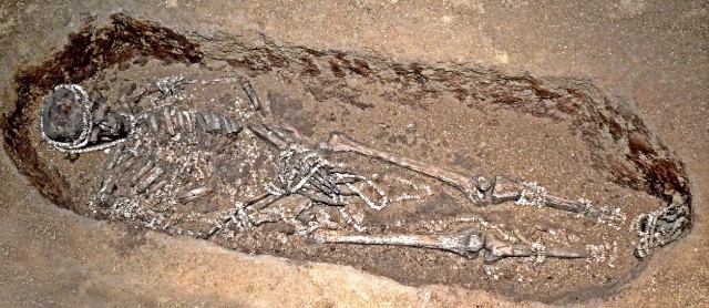 Дети-инвалиды похоронены 34 тыс. лет назад с царской роскошью. Россия - Сунгирь 2. Мумии и скелеты.25