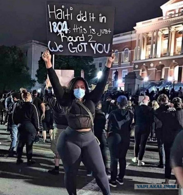 Вооруженные "черные пантеры" пришли на протестный марш в Атланте