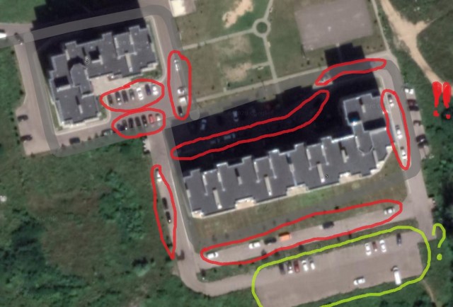 Пожарные убрали вручную "ведро", мешавшее им проехать на пожар в Солнечном городе в Петербурге