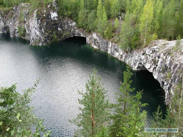 Самые живописные провалы в земле...
