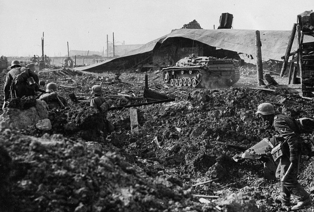 StuG III под кличкой "Гадюка", самая массовая в производстве с которой пришлось встретиться нашим дедам.