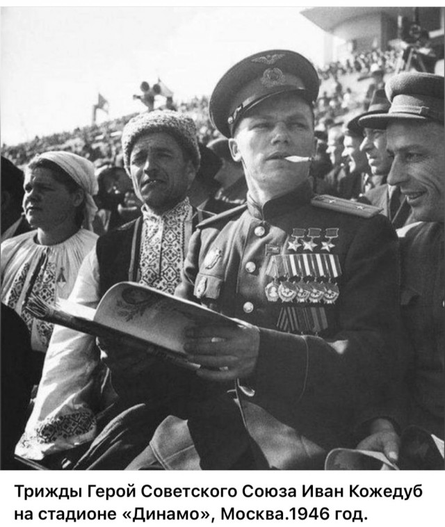 Еще ретрофото знаменитостей.