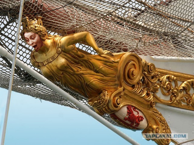 Фотожаба : "Фотошопте меня полностью".