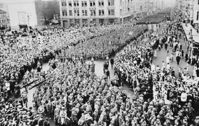 Операция «Большой Вальс»17 июля 1944.  Про конвоирование военнопленных немцев через Москву