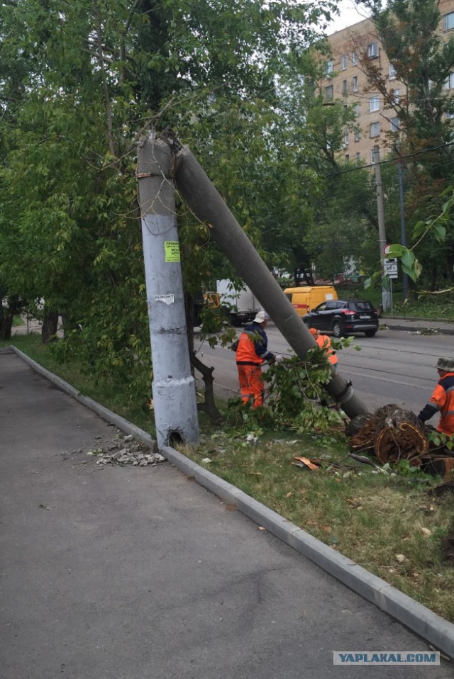 Сильная гроза в Москве и ее последствия