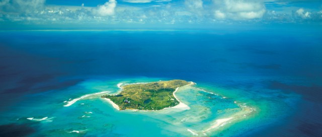 Никому частный остров в Карибском море не нужен? Не дорого - £400 000. Продается тут...