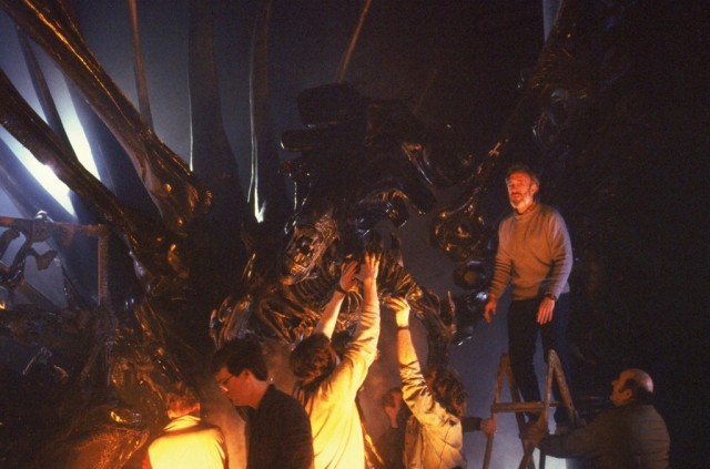 Воскресный кинозал. 1986. «Чужие». Часть 1