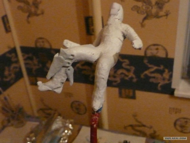 Айзек Кларк.