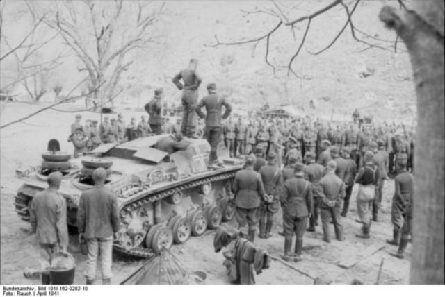 StuG III под кличкой "Гадюка", самая массовая в производстве с которой пришлось встретиться нашим дедам.