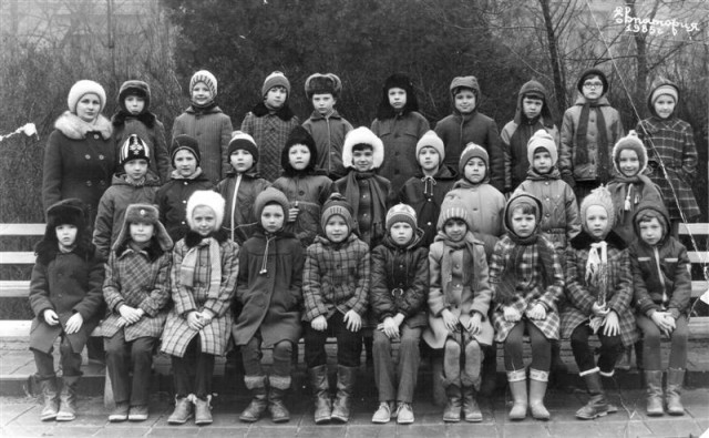 Как нас  собирали мамы и папы на улицу