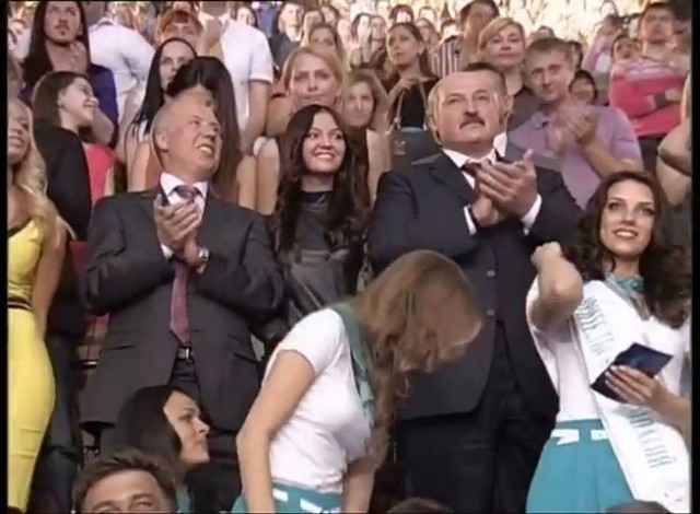 Мисс Беларусь 2012. Дефиле в купальниках.