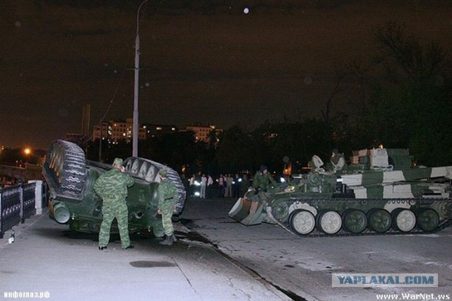 Проход техники. Москва, Тверская 29 апреля