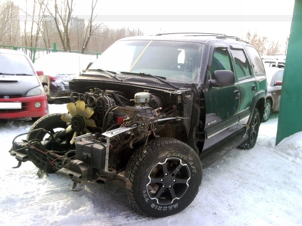 Таху в овраг с размаху...