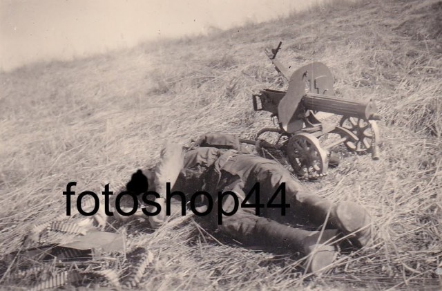 Пулемет и советский пулеметчик глазами немецкого фотографа