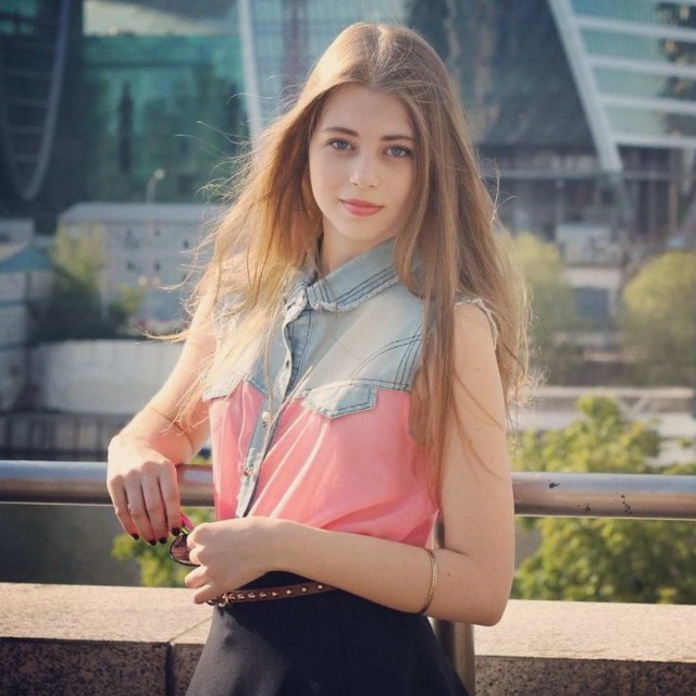 Красивые девушки из соцсетей