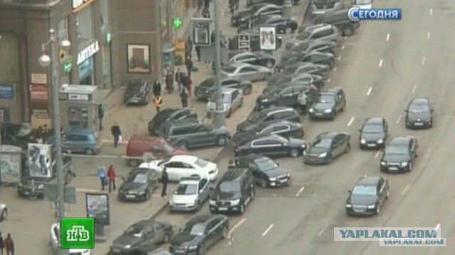 В Москве хотят расширить зону платных парковок до Печатников и Раменок. "По просьбам жителей"