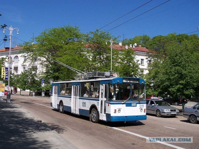 Троллейбус в разных странах