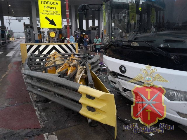 Прокуратура взяла на контроль установление обстоятельств аварии с автобусом в Тульской области