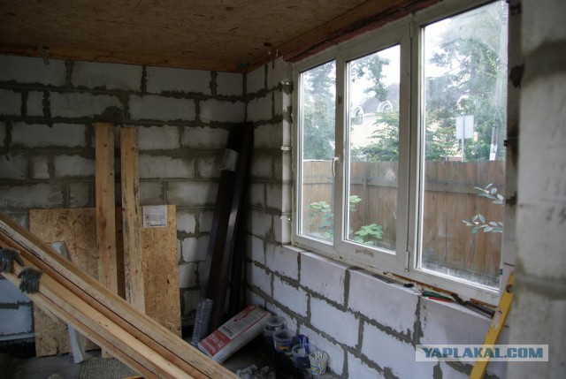 Беседка скромная и необычная...