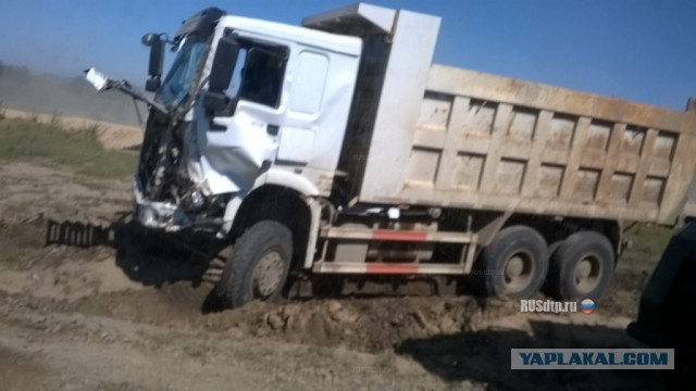 Водила МАЗа выпрыгнул из кабины и спас себе жизнь