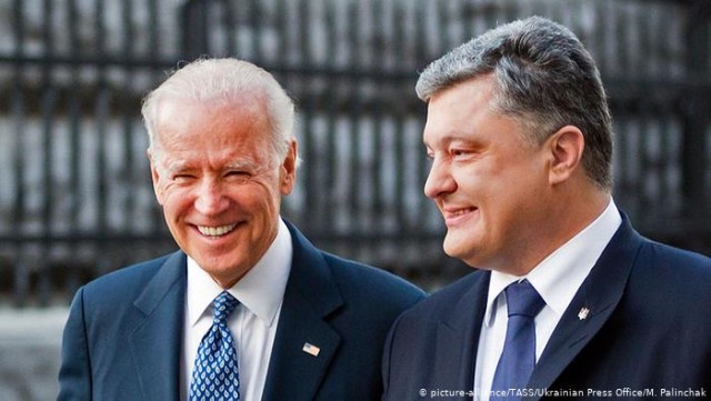 Попытка ИТ гигантов забанить Трампа продолжаются давлением на Parler