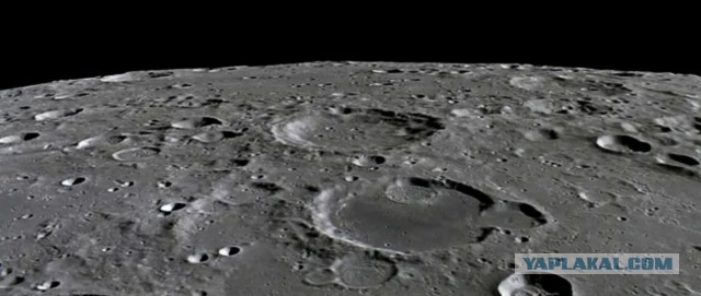 Китайцы заподозрили США во лжи с высадкой на Луне из-за скафандров NASA