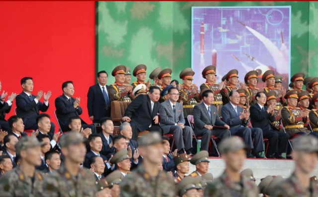 Центральное телеграфное агентство Кореи показало один день Ким Чен Ына