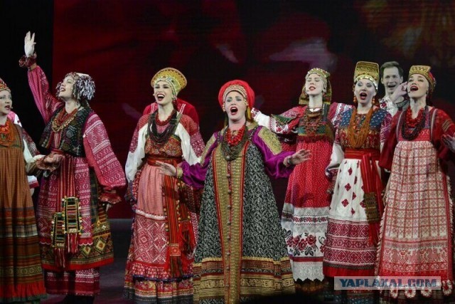 В Госдуме задумались о необходимости обязать артистов выступать на концертах в согласованных нарядах