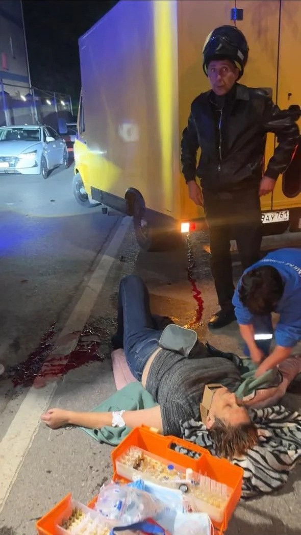 Нифига он подругу покатал.