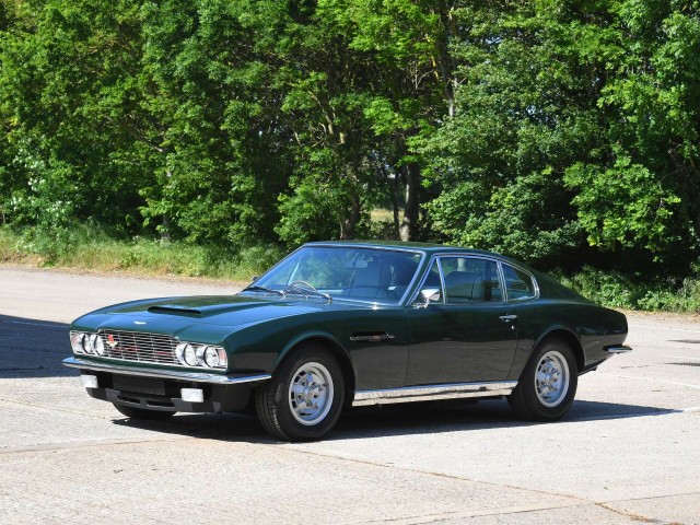 Все машины Джеймса Бонда: от Bentley до электрического Aston Martin