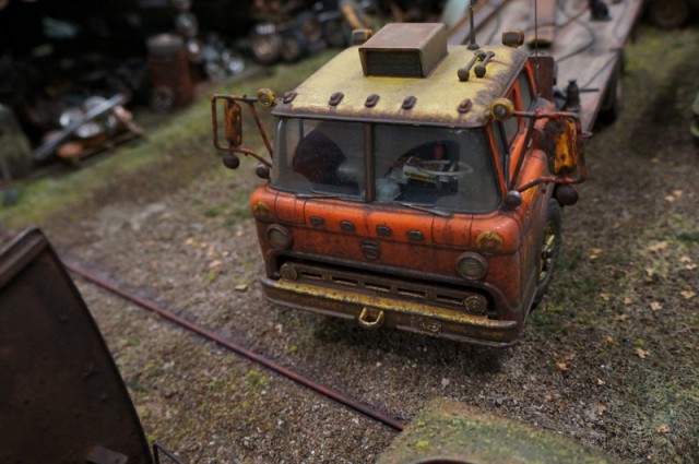 Диорама Garage Ford Thunderbird Convertible 1955 в гараже