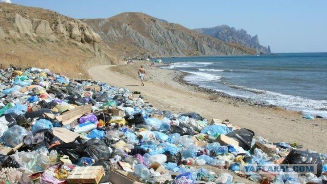 Ничего необычного, просто океан решил вернуть людям обратно все то, что они выбросили в него