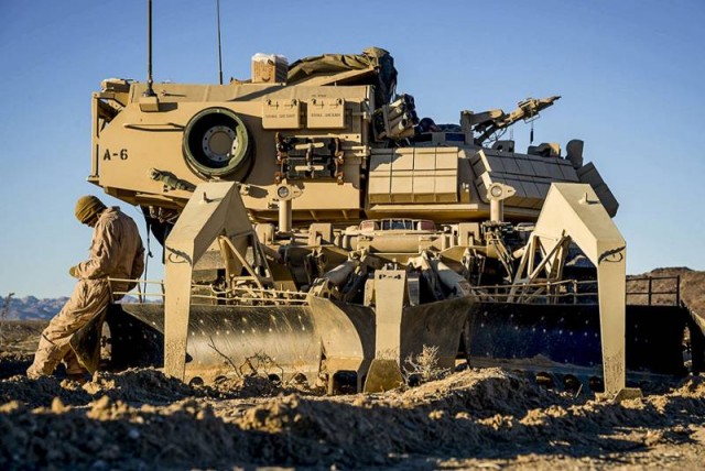 На Украину прибыли штурмовые М1150 ABV: подробнее об этих многотонных тяжеловесах