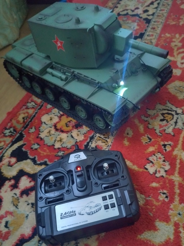 Подарками хвалиться уже можно?