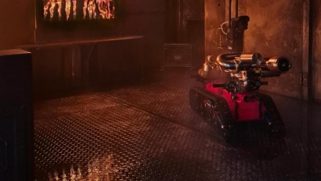 Пожарный робот из Англии может подавать 2000 литров воды в минуту