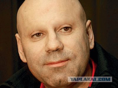 Зачем "володька" сбрил... брови?