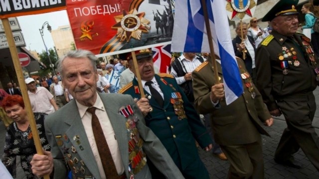 В Израиле возложили венки к памятнику "Свеча памяти" блокадникам Ленинграда