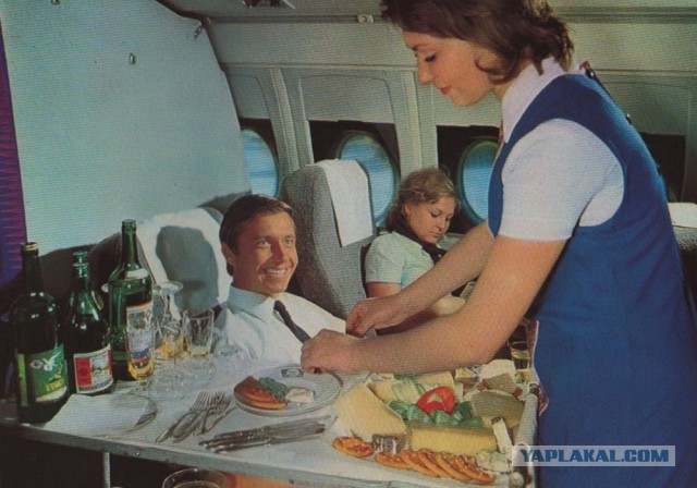 Туристов возмутил внешний вид стюардесс на российских авиалиниях