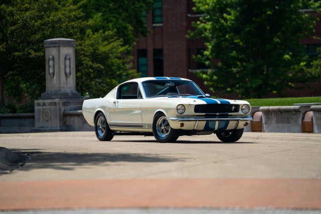 60 лет Shelby Mustang. Красивых автофото пост к юбилею