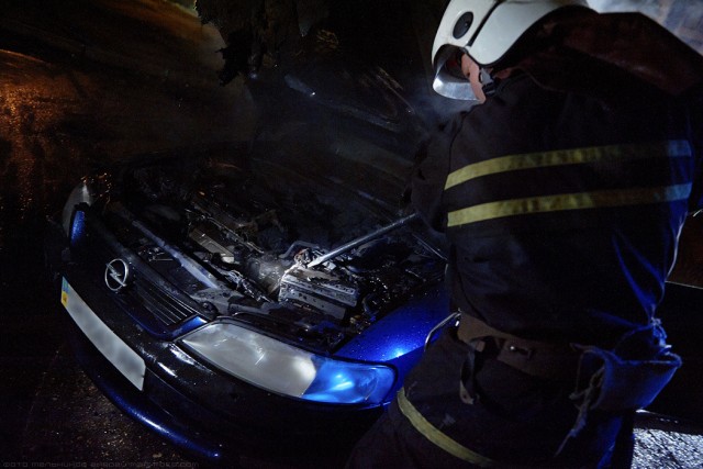 В Севастополе горят машины