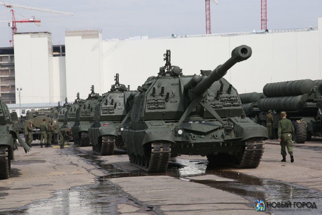 Техника на Ходынке и перегон техники в Москву
