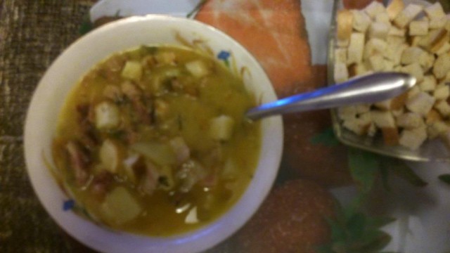 Суп гороховый, с копченостями