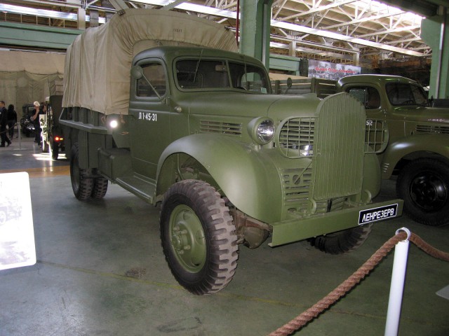 Выставка военных автомобилей. ПО "Ленрезерв", СПб.