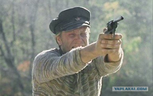 Вандалы осквернили могилу Виктора Цоя