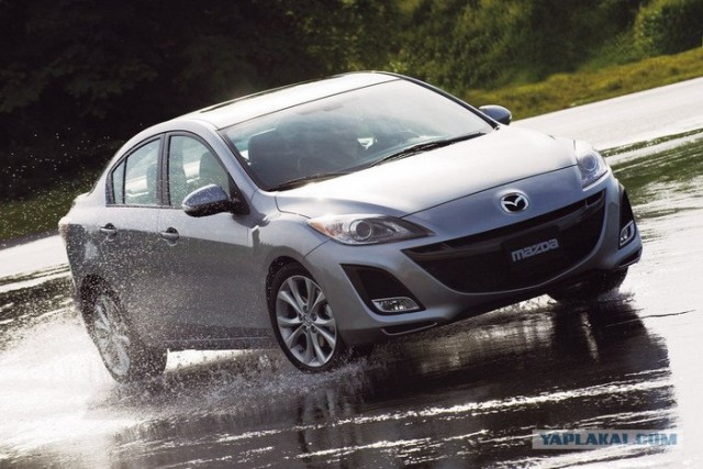 Новая Mazda 3 (3 фото)