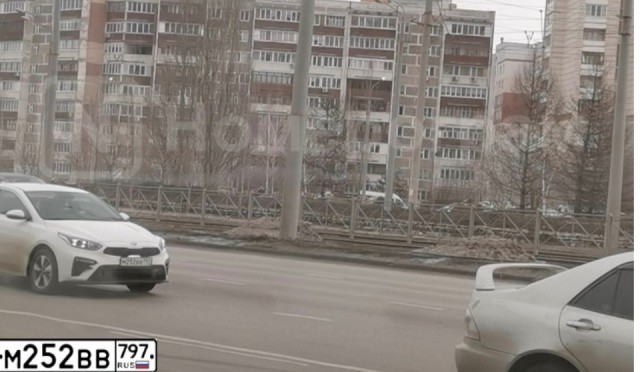 Когда агент спецслужб спешит на срочное задание по встречке!