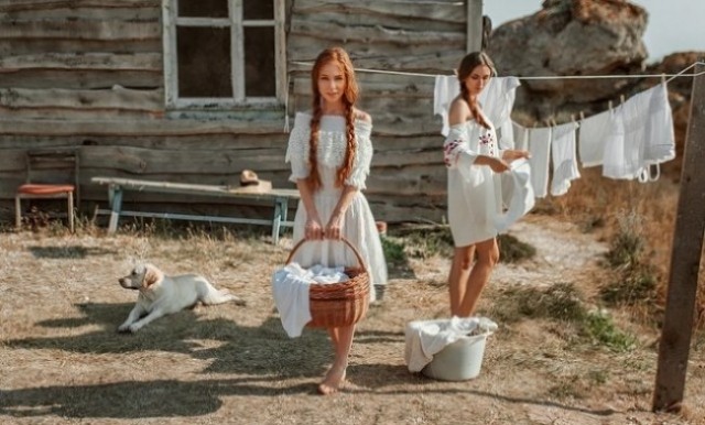 Сенные девки и какие задачи они выполняли в усадьбах крепостной России
